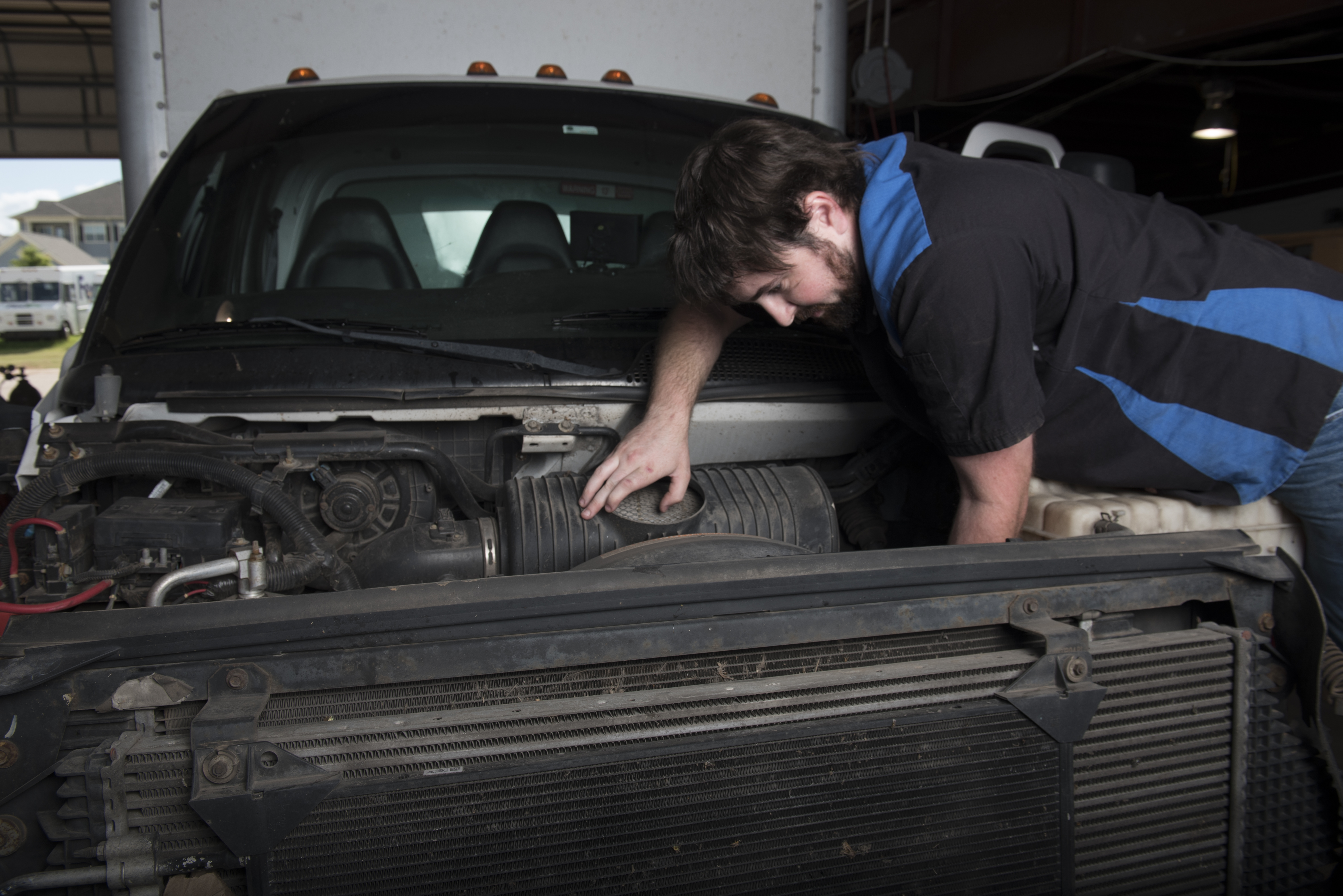 Tips for Choosing the Right Truck Repair Service